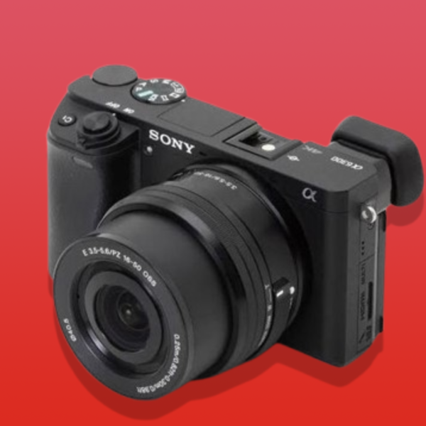 Sony A6300 DSLR Camera With 16- 50mm Lens